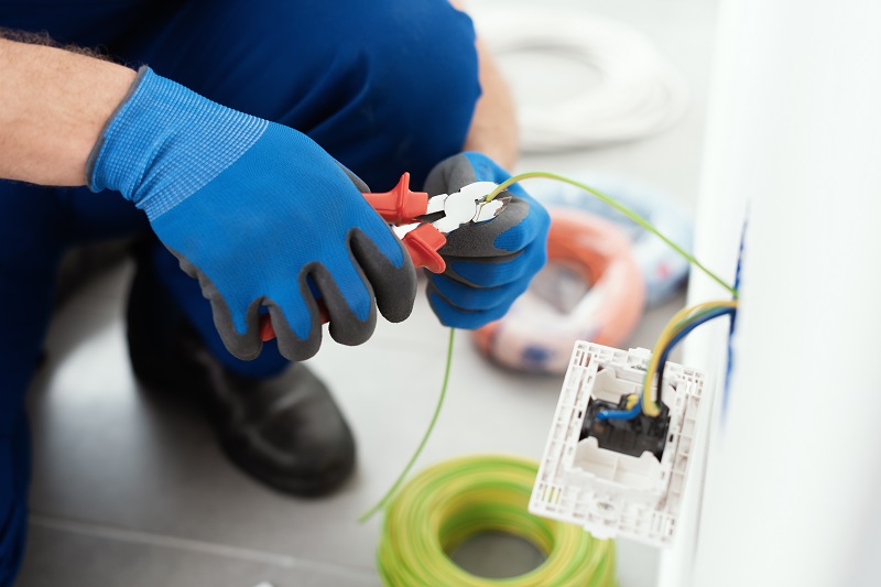 DIY Electrical Work: 6 Risks & Why You Should Leave It to Pros