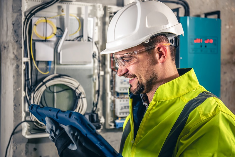 Advancements in Electrical Contracting: The Power of Technology